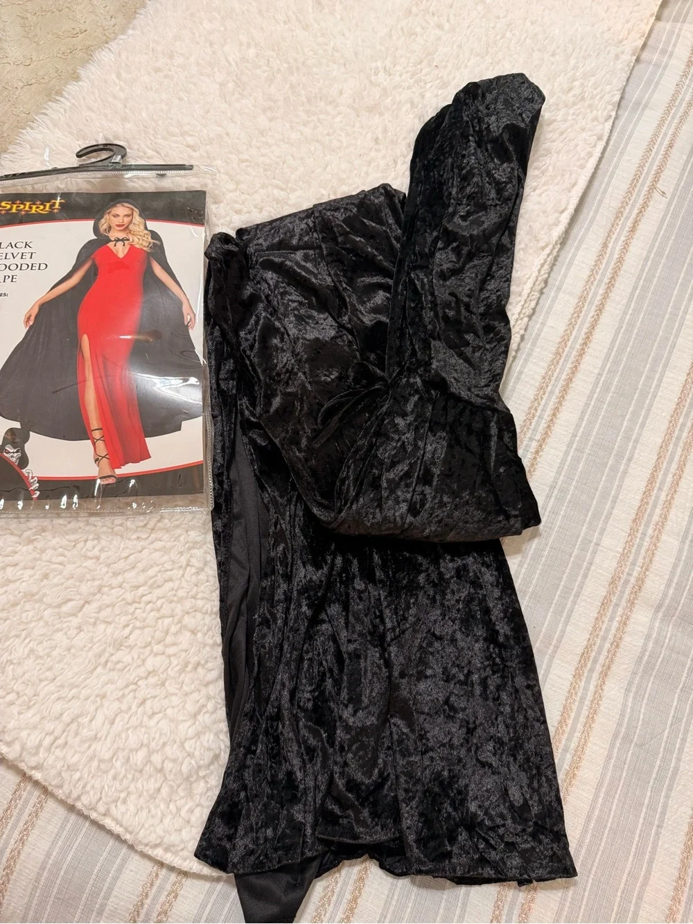 Spirit Black Velvet Hooded Cape Sz OS - Picture 2 of 5